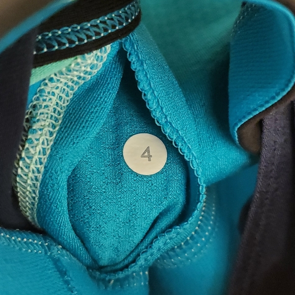 Like New! Lululemon No Limits Tank - Inkwell / Surge - Picture 9 of 9